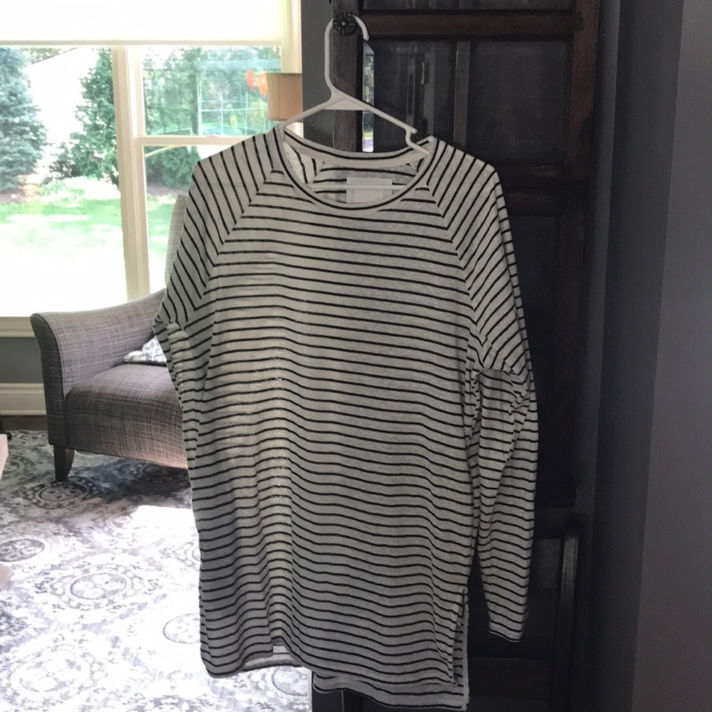 Men’s size L stripped long sleeve shirt